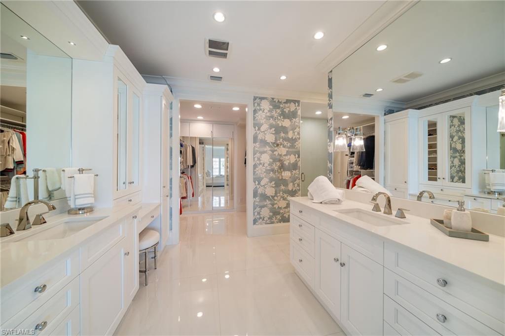 4000 Gulf Shore BLVD N 3300 photo 32