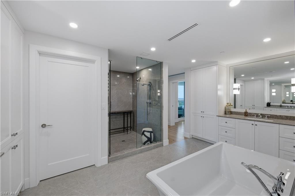 13925 Old Coast RD 1706 photo 16