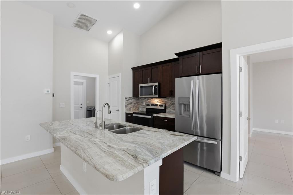 2713 SW Embers TER photo 12