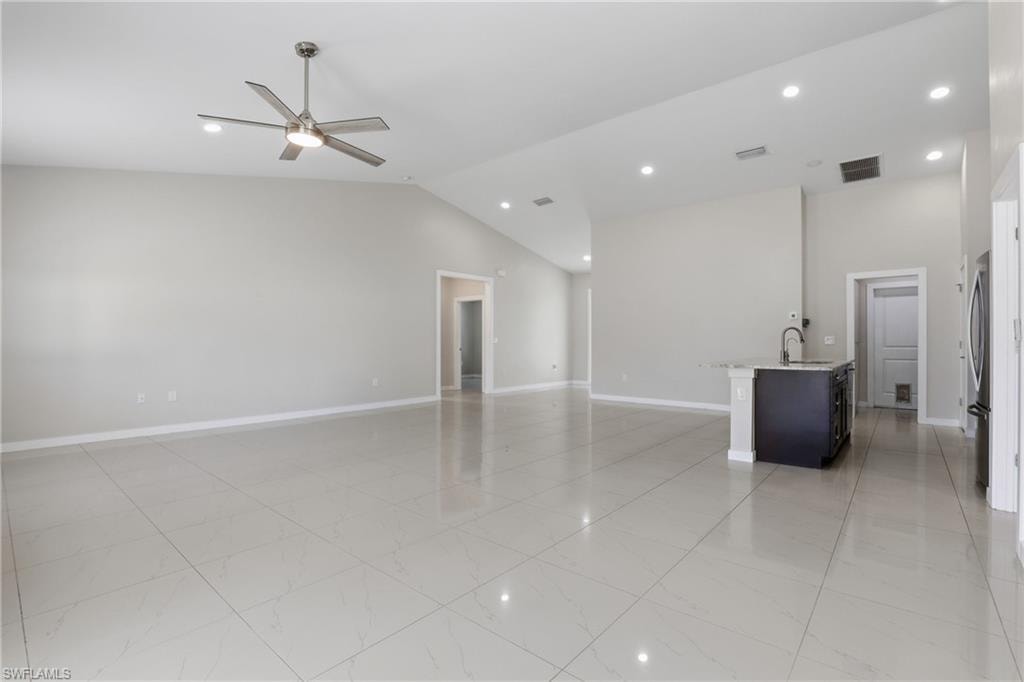 2713 SW Embers TER photo 7