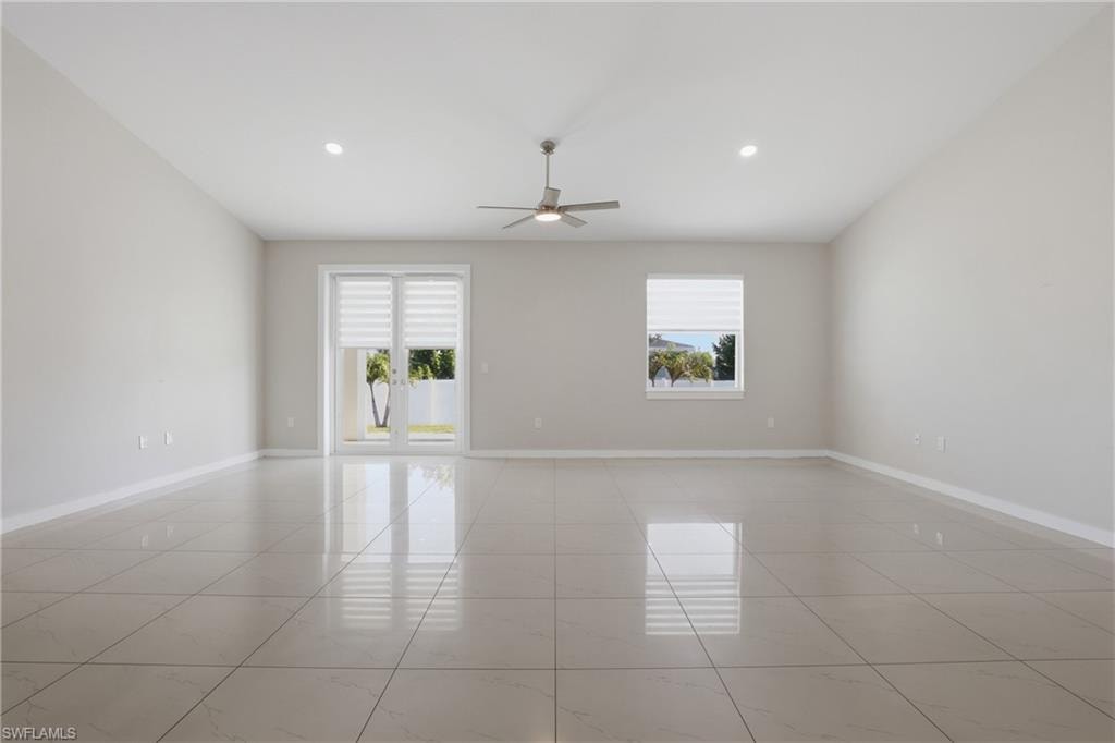 2713 SW Embers TER photo 9