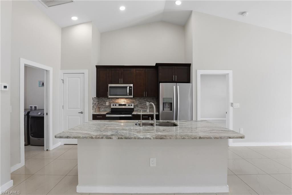 2713 SW Embers TER photo 11