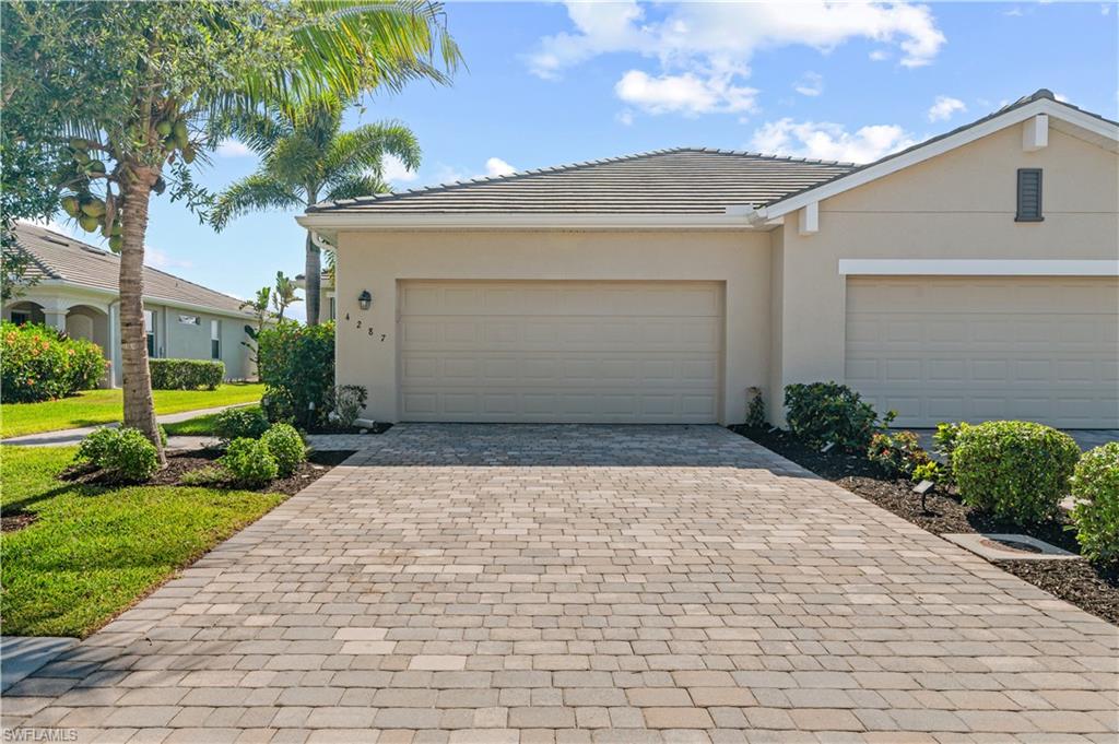 4287 Lemongrass DR