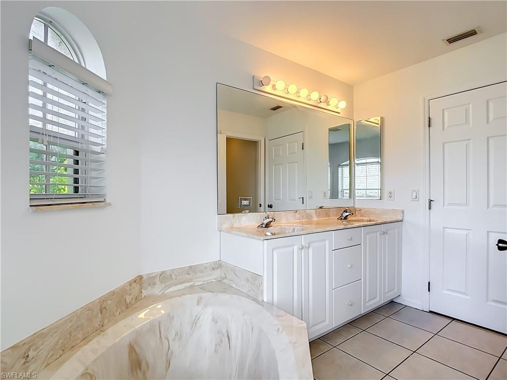 1801 SW 47th TER photo 29