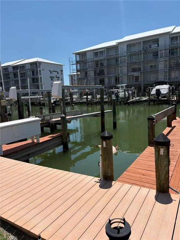 DOCK 25 - 4481 BAY BEACH