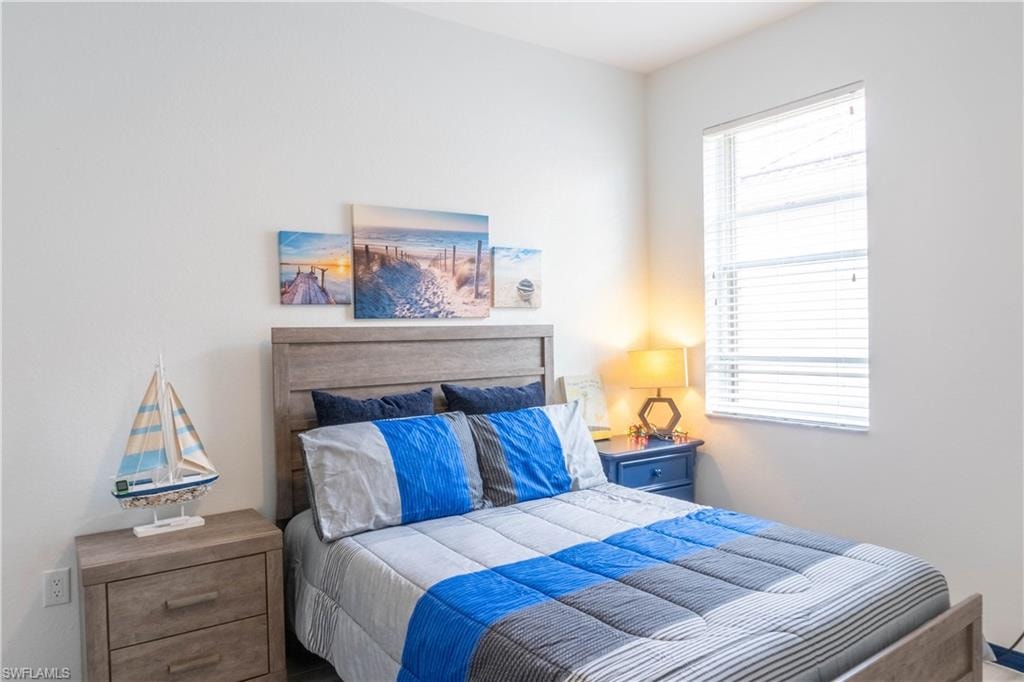 14059 Mirror CT photo 17