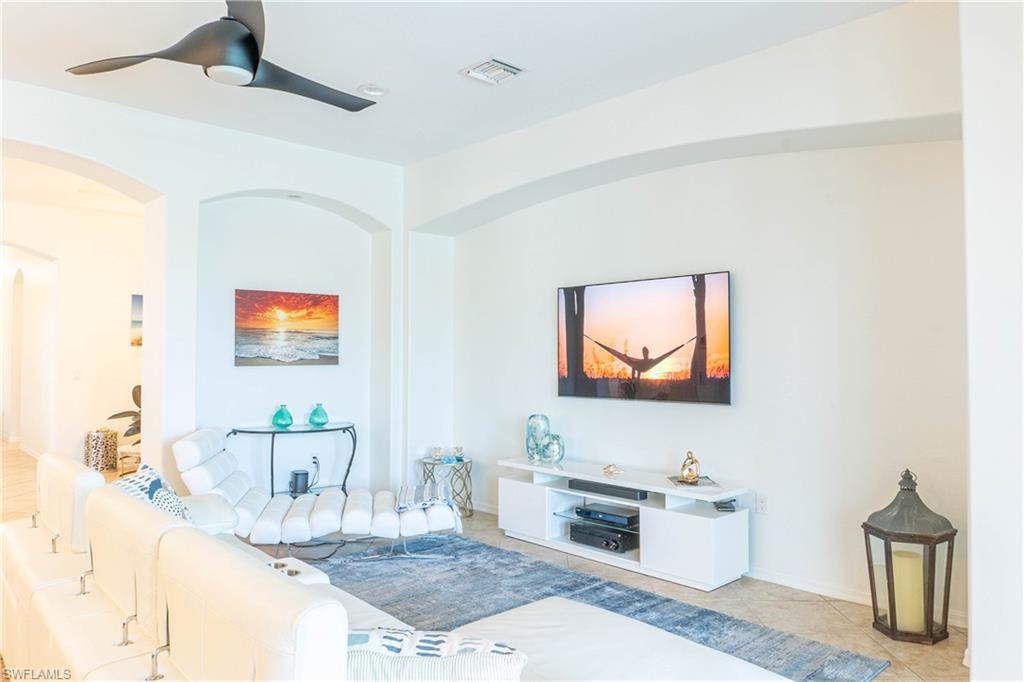 14059 Mirror CT