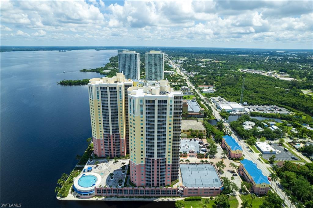 Property is conveniently close to I-41 & I-75,providing easy access to nearby cities likePunta Gorda, Venice, Siesta Key, Sarasota,Bonita Springs, Naples & Marco Island. PuntaGorda & SWFL International Airports are alsonearby, with comfortable driving distances toTampa, Orlando & Miami.