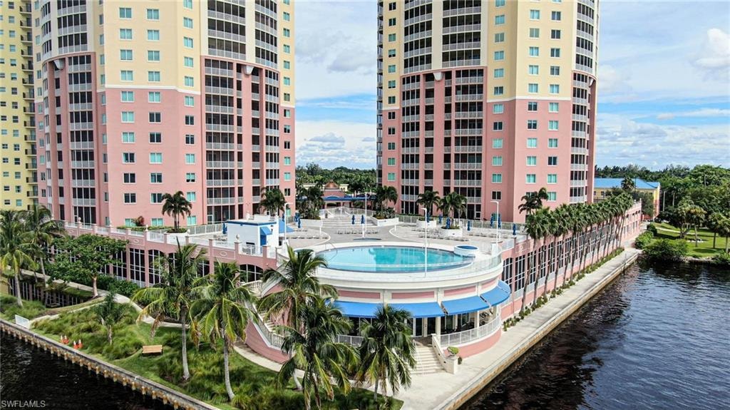 CONVENIENT ACCESS TO PARKING SPACE &GARAGE STORAGE UNIT!