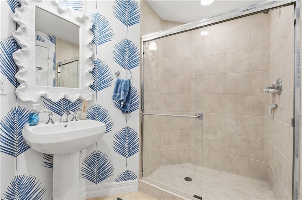 4761 West Bay BLVD 402 photo 17