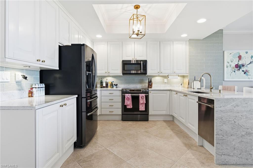 4761 West Bay BLVD 402