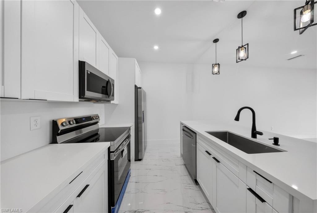 4544-4546 25th ST SW