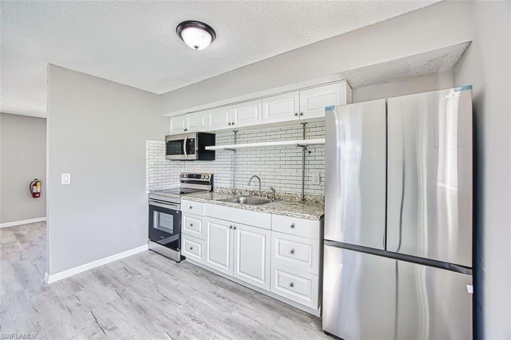 226 Fairweather LN photo 32