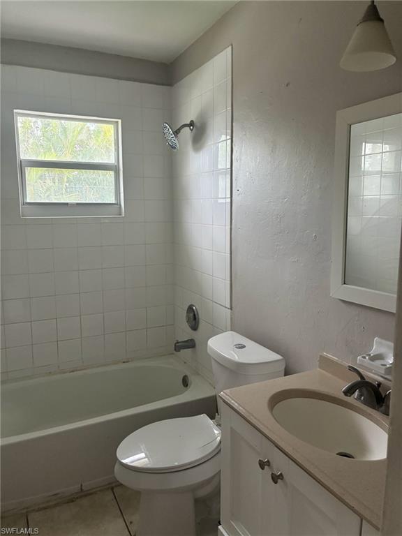 4923 Vincennes CT 7