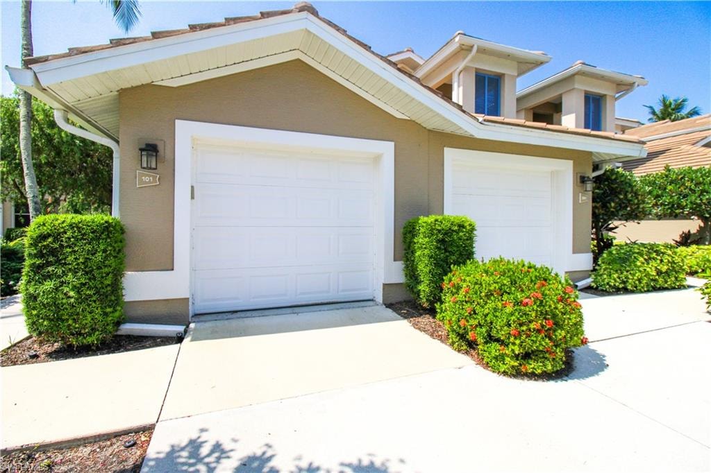 817 Carrick Bend CIR 101 photo 6