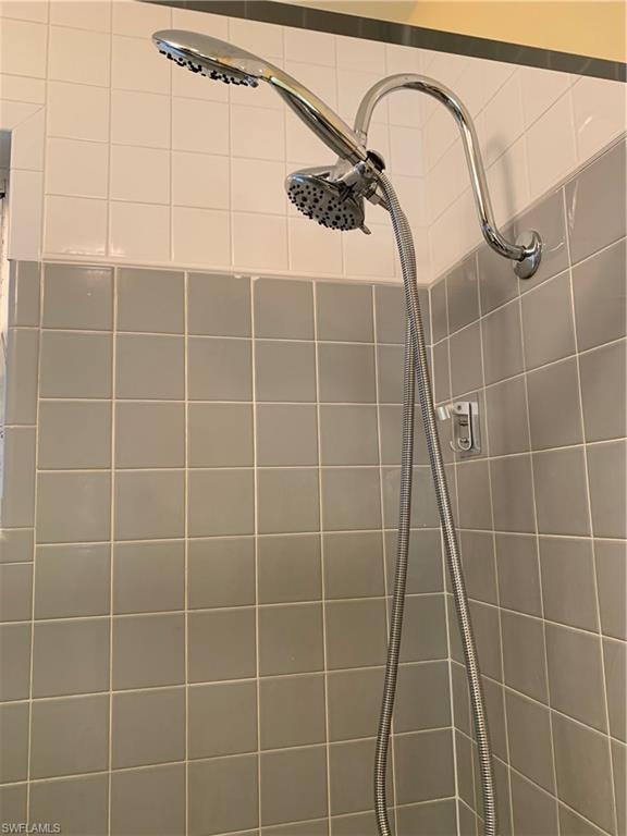 1120 Vineyard ST photo 14