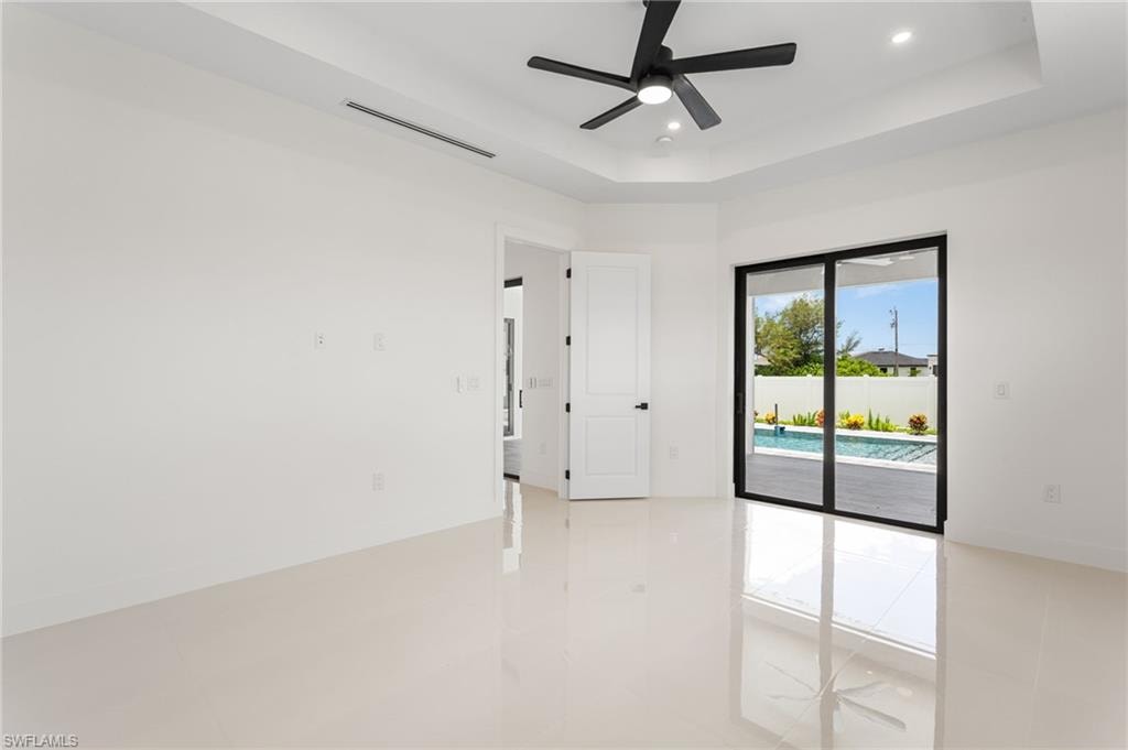 The PRIMARY SUITE is a PRIVATE RETREATwith private sliding doors to the lanai