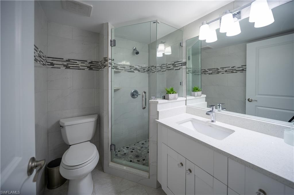 1086 Forest Lakes DR 303 photo 12