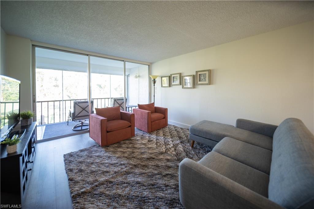 1086 Forest Lakes DR 303 photo 9