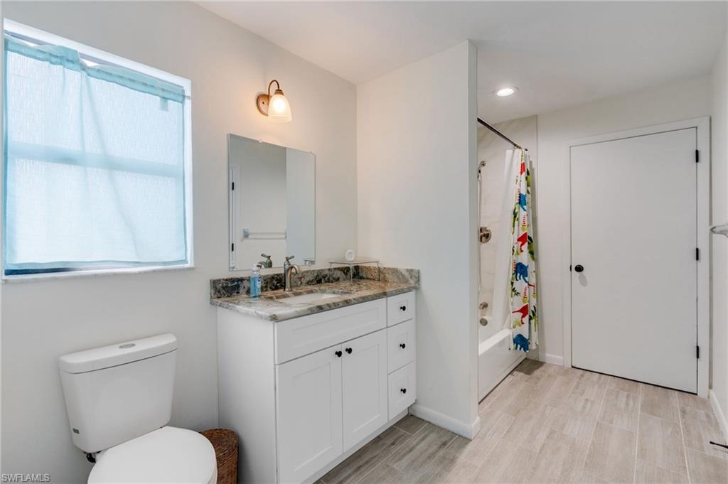 300 Edward AVE photo 13