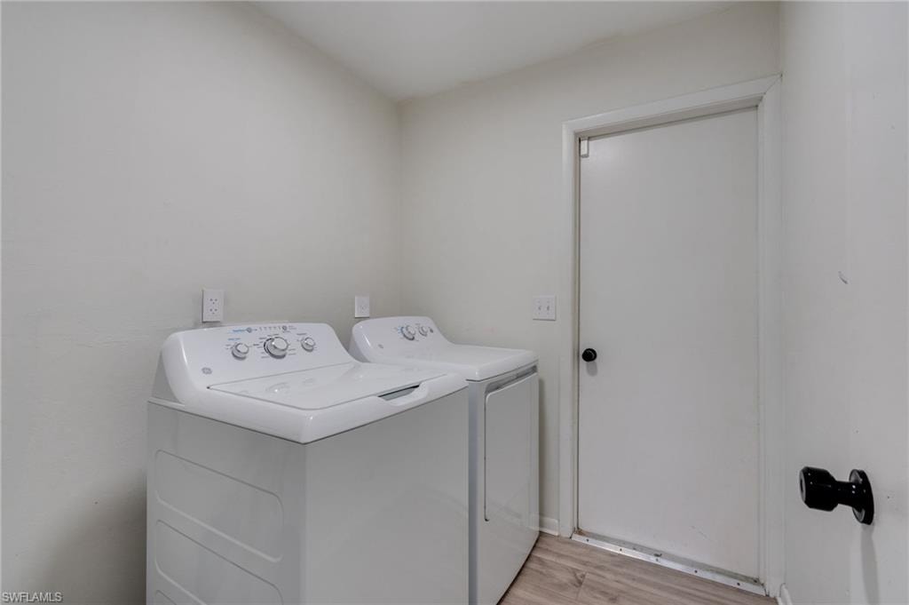 300 Edward AVE photo 16