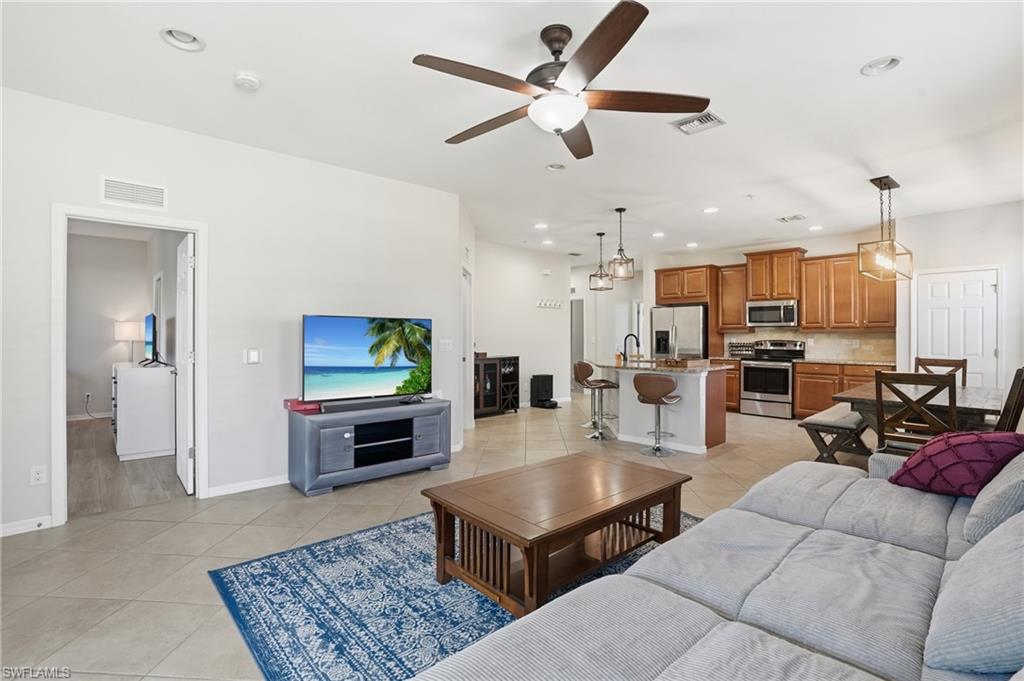 8515 Oakshade CIR 201 photo 6