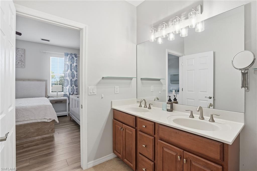 8515 Oakshade CIR 201 photo 21