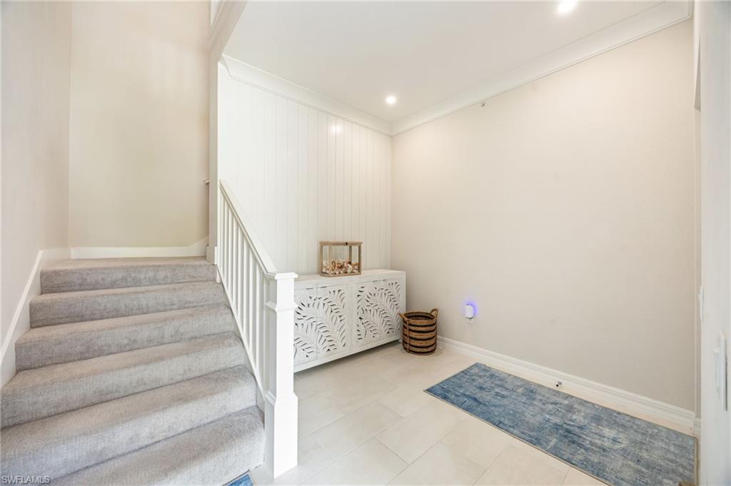183 Indies DR E 202 photo 20