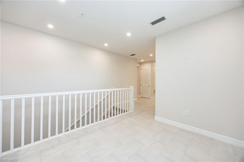 183 Indies DR E 202 photo 18
