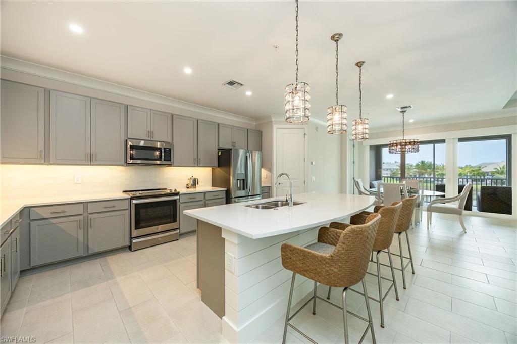 183 Indies DR E 202