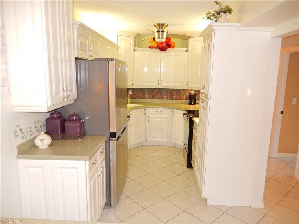 4681 Lakeside Club BLVD 4 photo 9