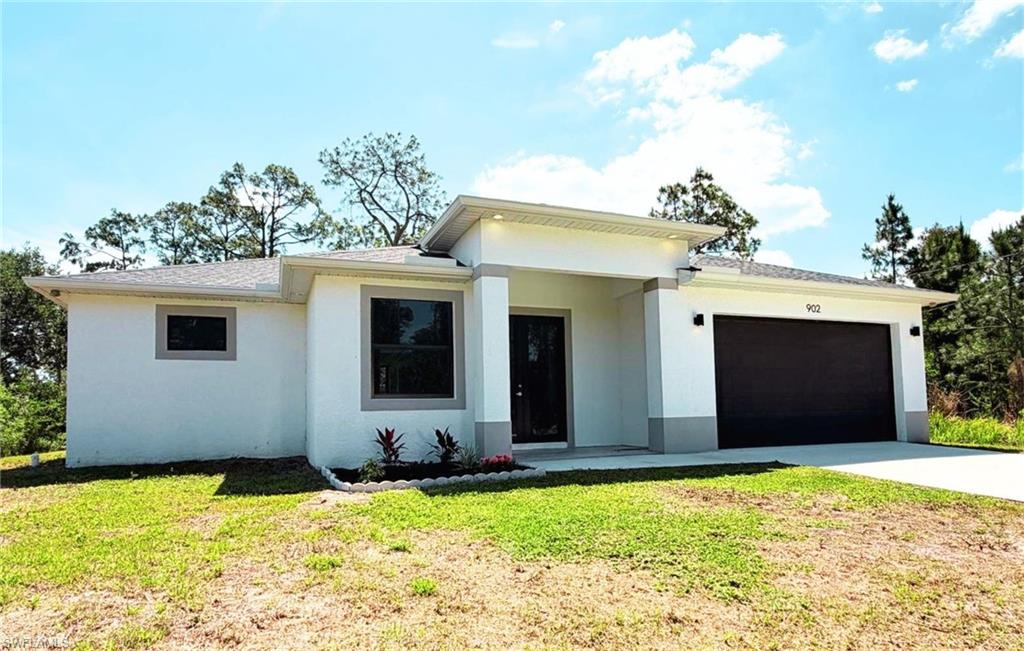 902 MAGNOLIA AVE