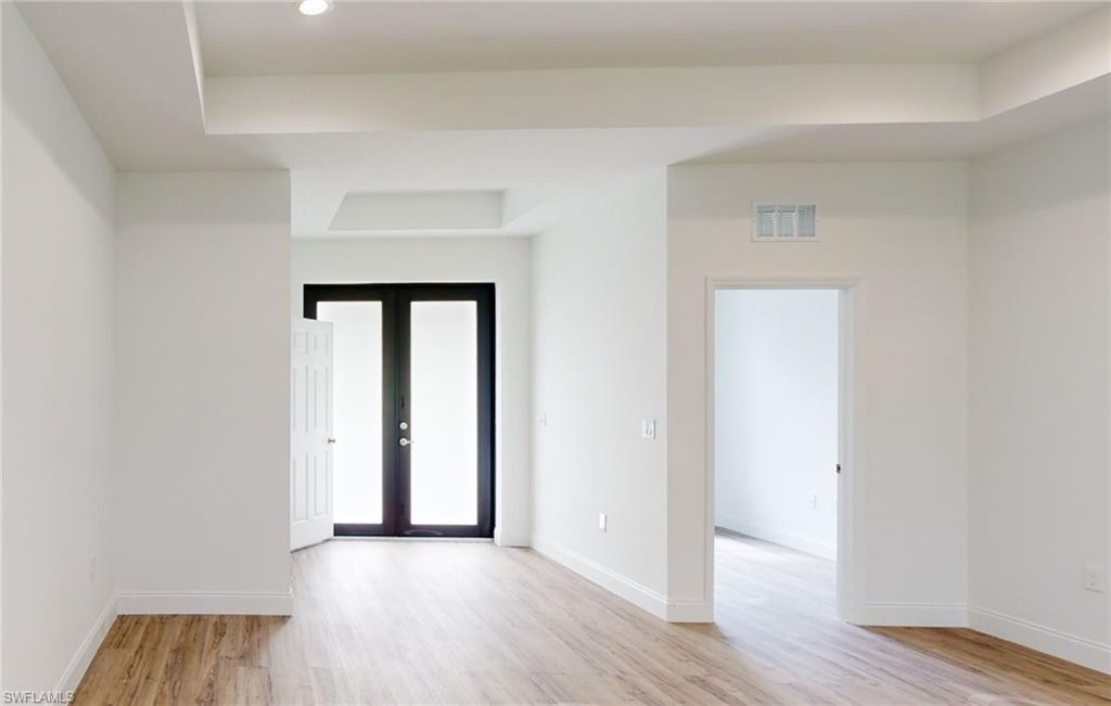 Entry+Den+Powder