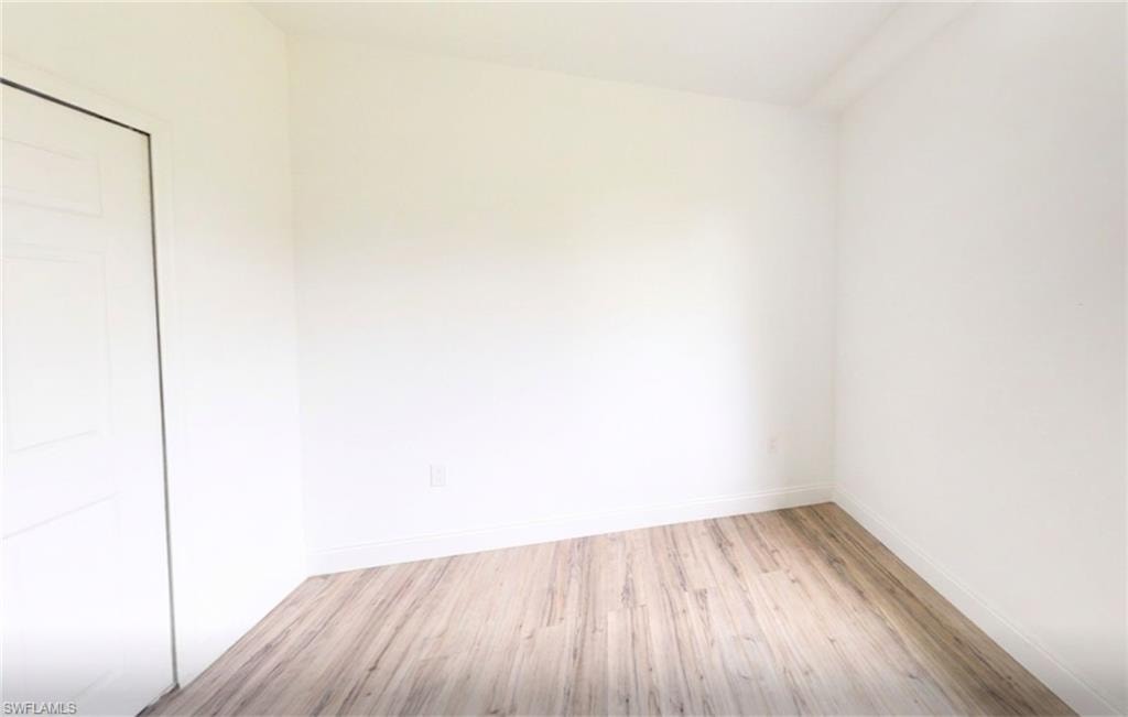 902 MAGNOLIA AVE photo 24