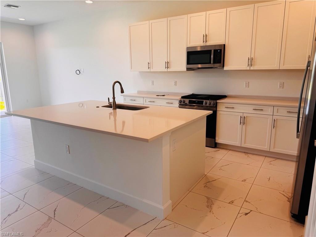 2864 Bloomfield WAY photo 9
