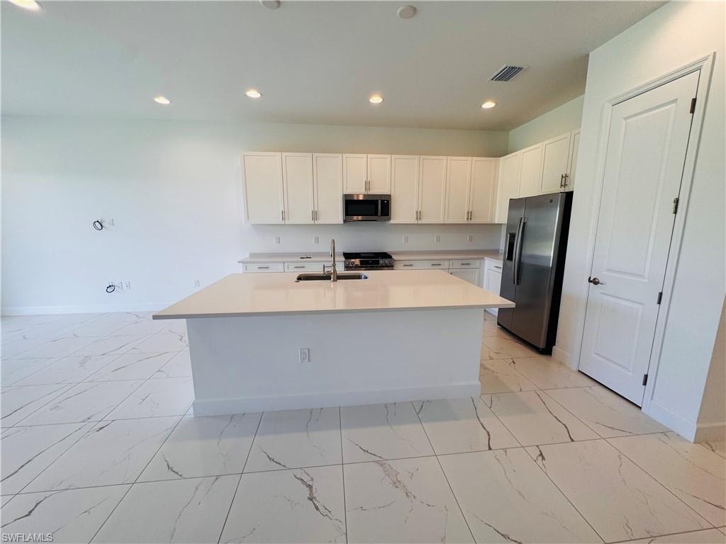 2864 Bloomfield WAY photo 10