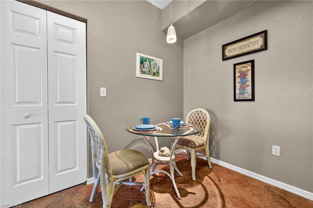 6361 Aragon WAY 202 photo 8