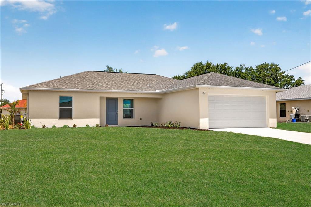 702 NW Douglas CIR photo 23