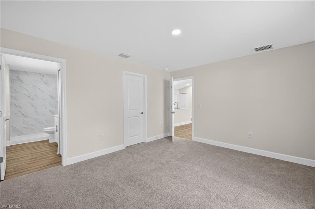 702 NW Douglas CIR photo 14
