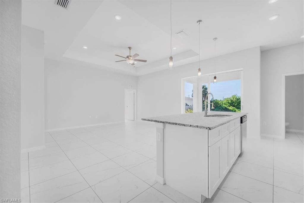 510 Kingsbury LN photo 9