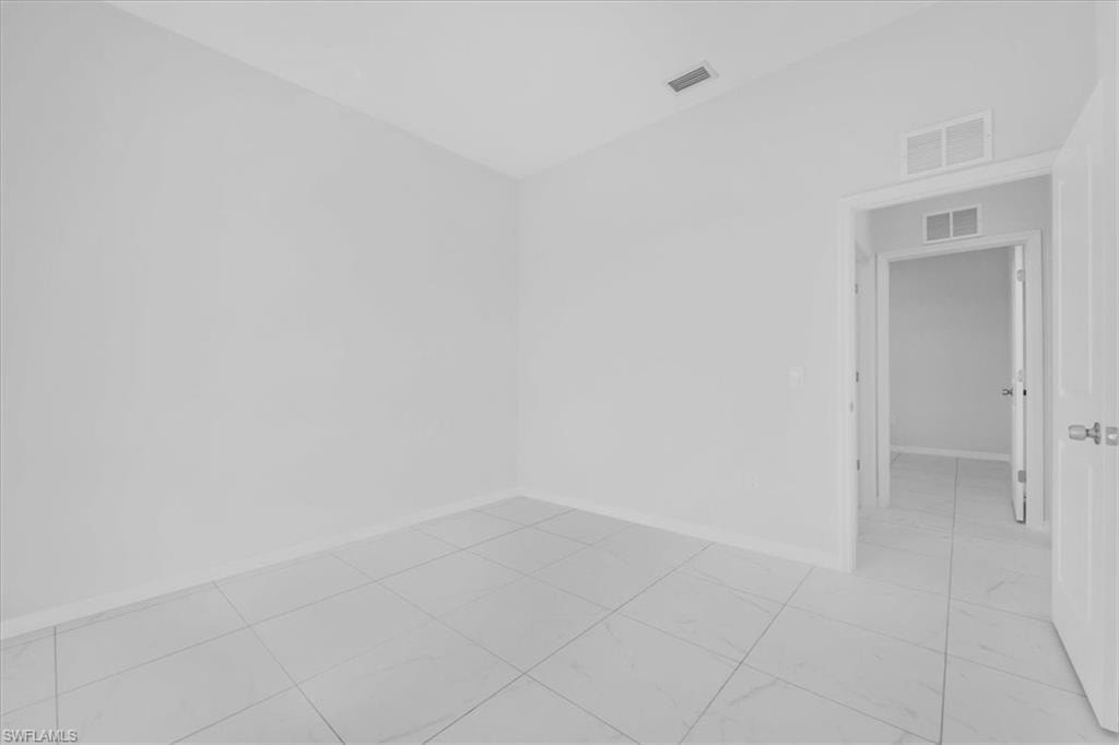 510 Kingsbury LN photo 18