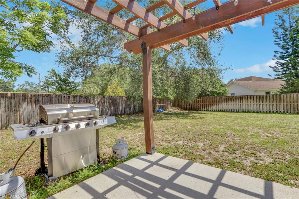 3300 Valencia DR photo 23