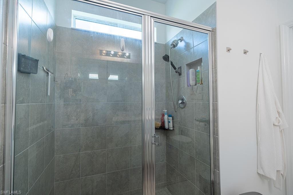 16932 Harlequin CT photo 43