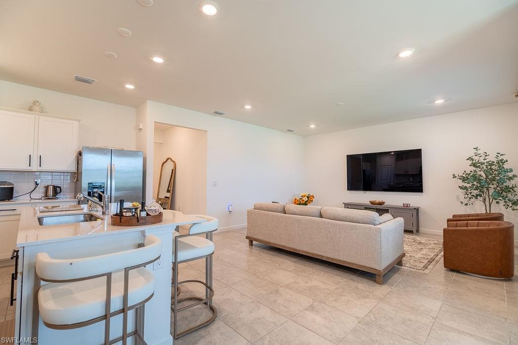 16932 Harlequin CT photo 29