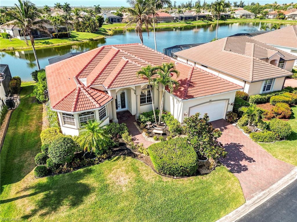 Wonderful lakefront location