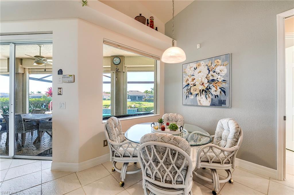 Kitchen dining area