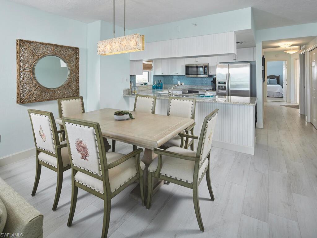 1020 Collier BLVD 607 photo 8