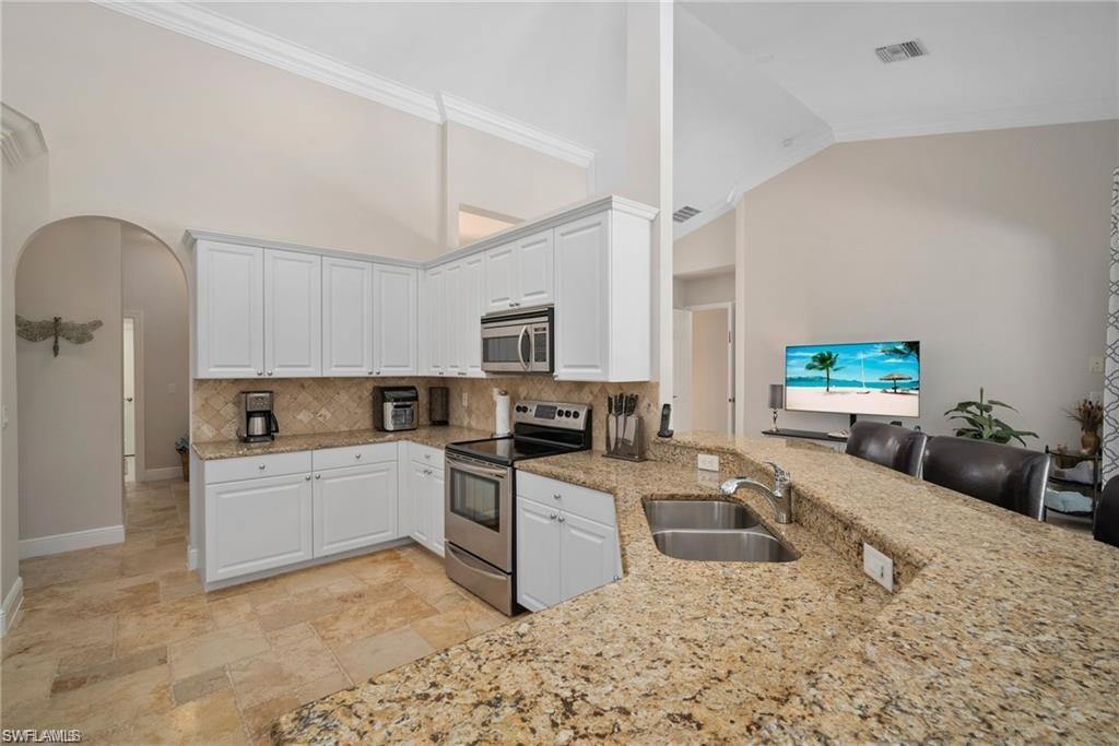 8884 Mustang Island CIR photo 14
