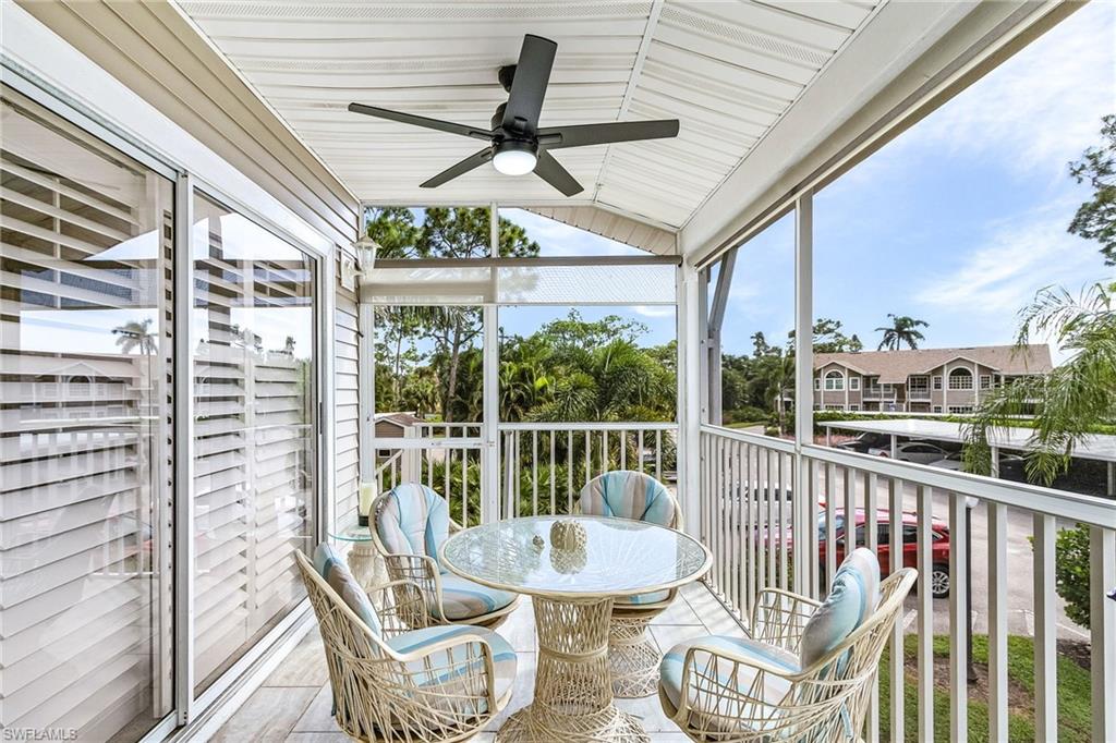 Front screened in balcony.