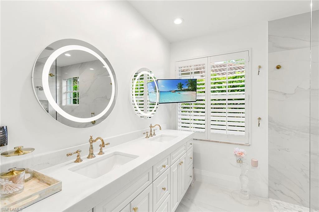 8037 Vera Cruz WAY photo 24